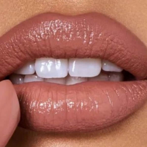 ❇️🧚‍♀️LOOKIN' LIKE WEALTH MAC DISCONTINUED Lim. Ed. Lipstick NWOBOX - Picture 2 of 10